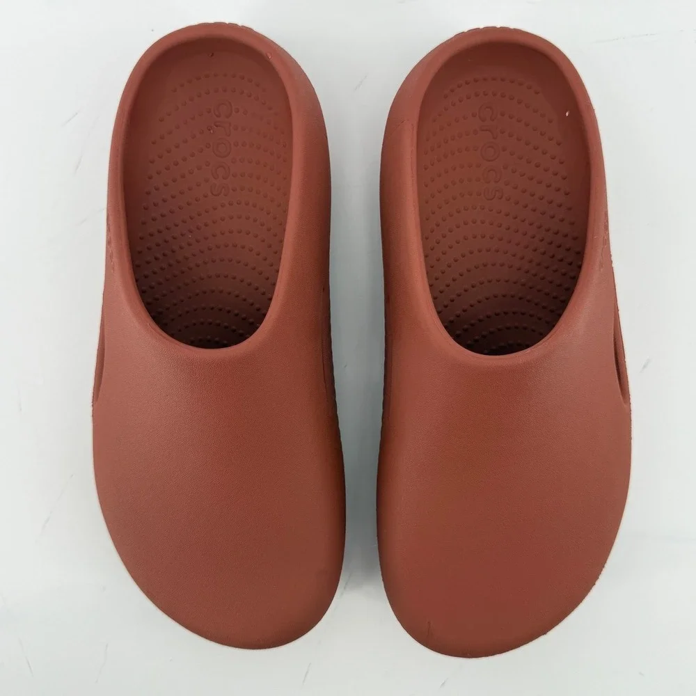Crocs Mellow Recovery Clogs Spice Red Men 7 Women 9 Slip on Casual Athlesiure